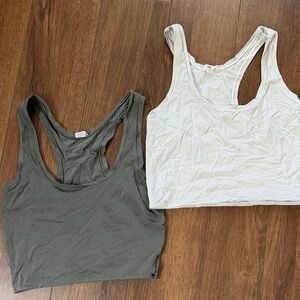 Bundle of 2 Lululemon Tops, Medium